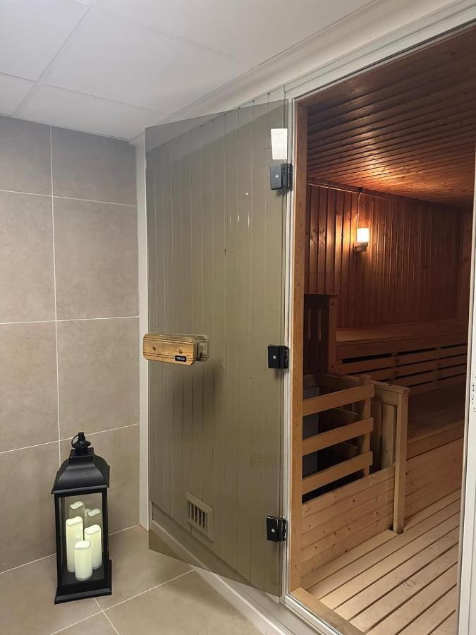 Almnaes Park Hotel Сёдертелье Экстерьер фото