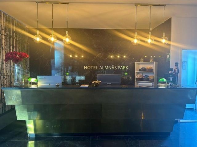 Almnaes Park Hotel Сёдертелье Экстерьер фото