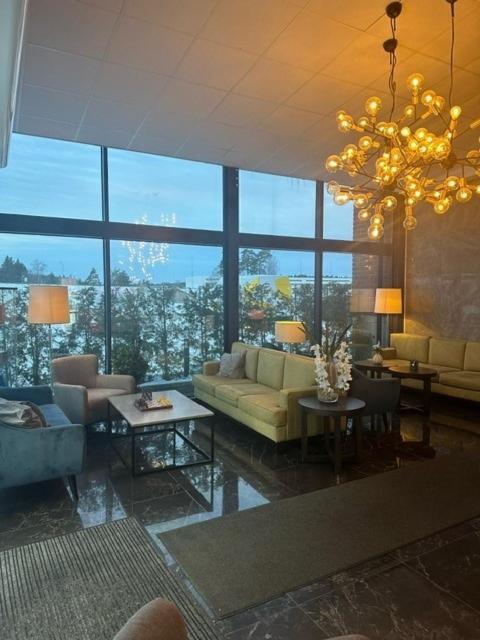 Almnaes Park Hotel Сёдертелье Экстерьер фото