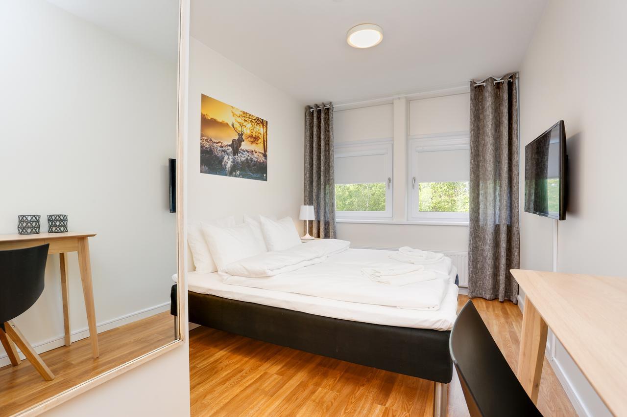 Almnaes Park Hotel Сёдертелье Экстерьер фото