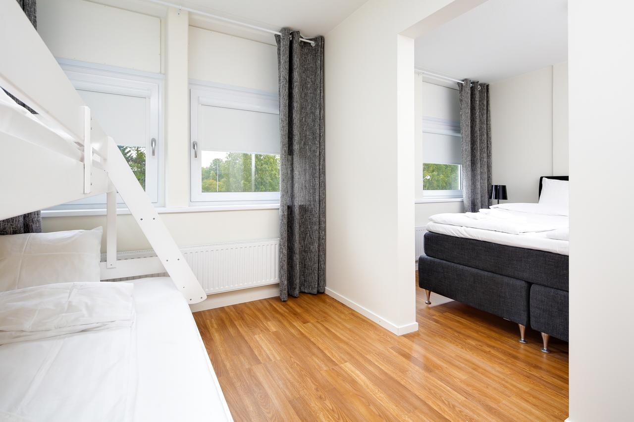 Almnaes Park Hotel Сёдертелье Экстерьер фото