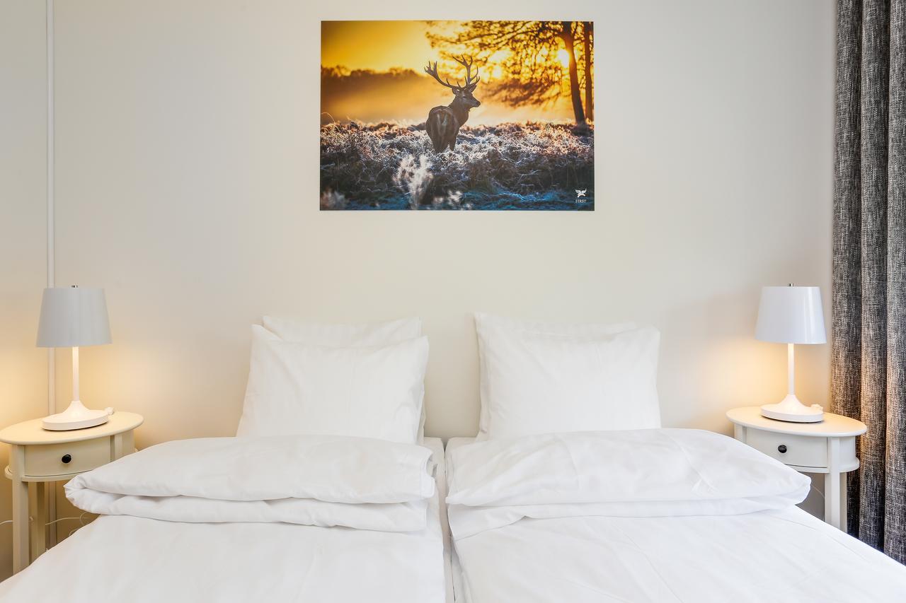 Almnaes Park Hotel Сёдертелье Экстерьер фото