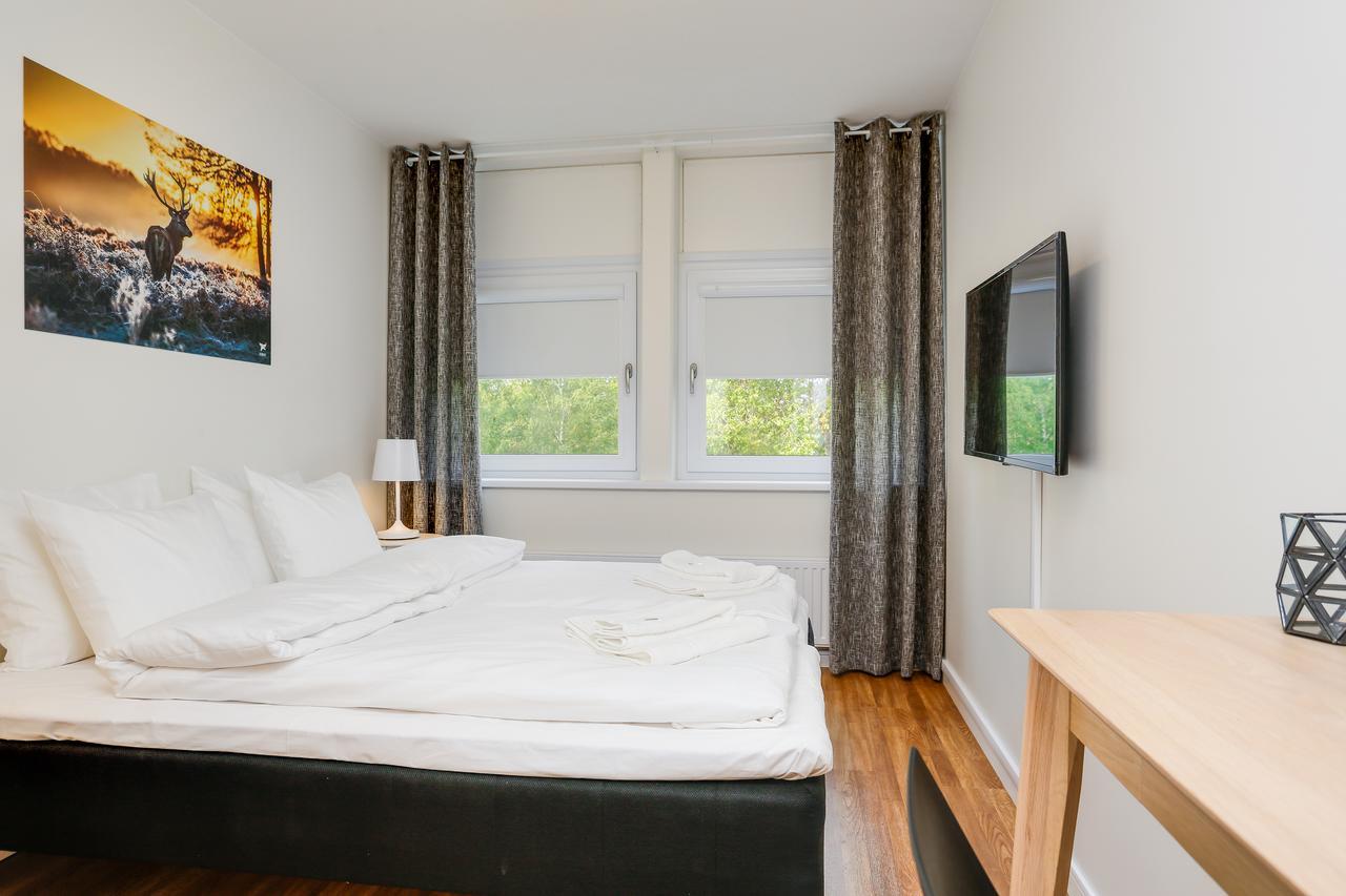 Almnaes Park Hotel Сёдертелье Экстерьер фото